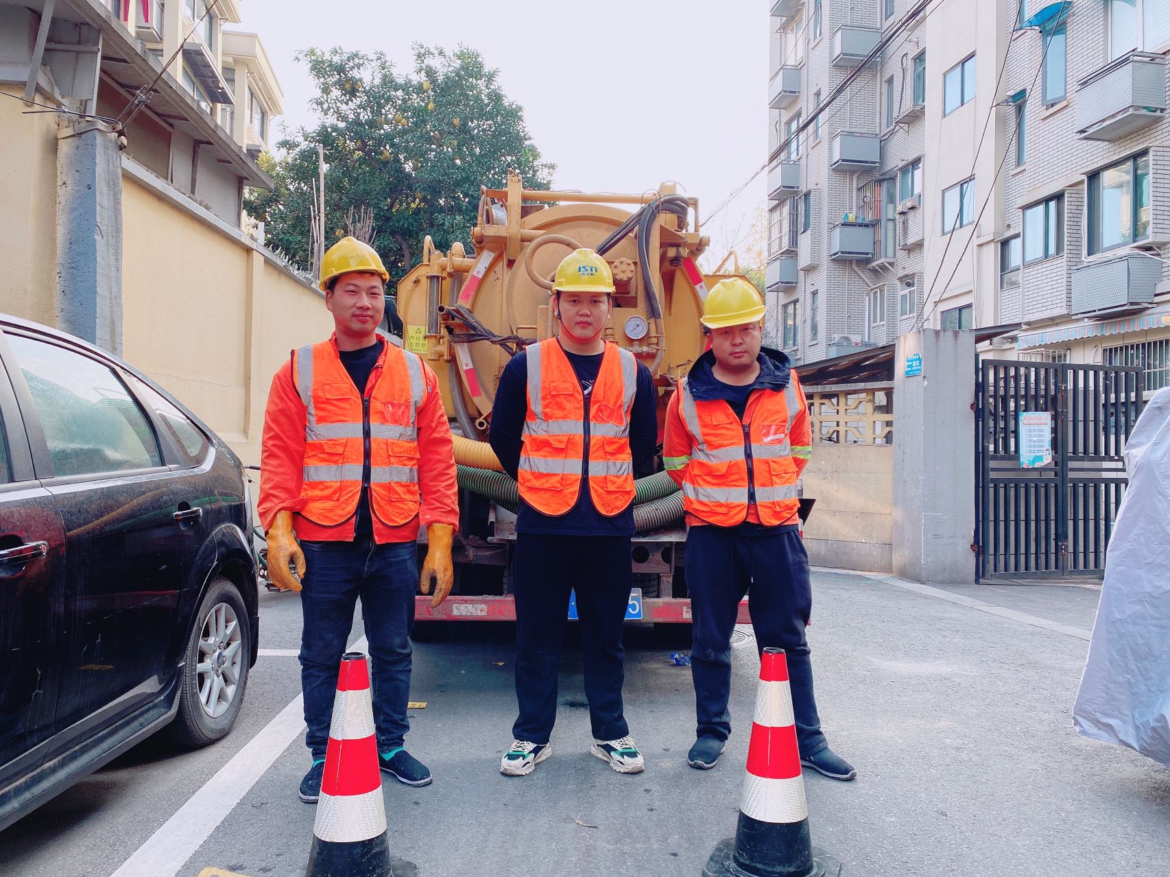学校南京某小区管道清淤检测施工